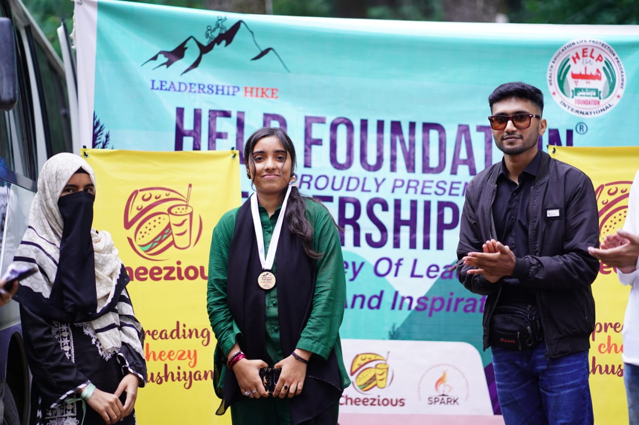 Participants enjoying Cheezious meals